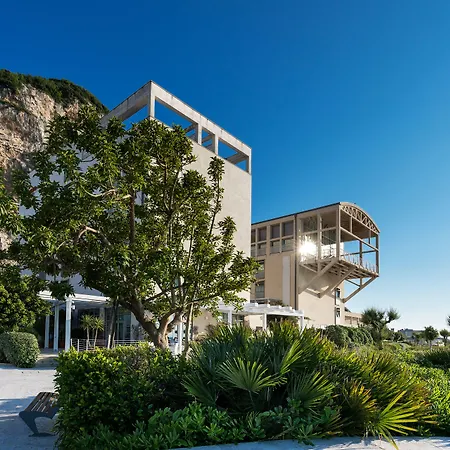 타워스 스타비에 소렌토 코스트 4* 카스텔라마레디스타비아