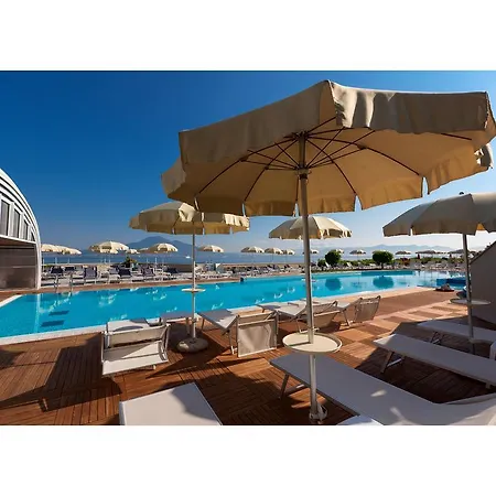 Towers Stabiae Sorrento Coast ホテル カステッランマーレ・ディ・スタービア