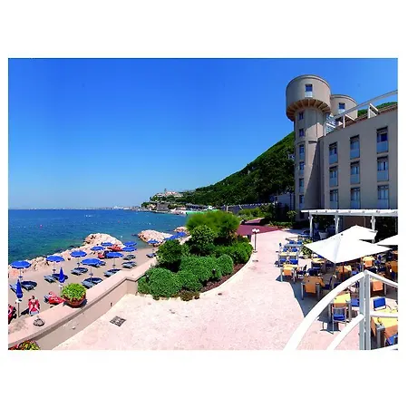 Towers Stabiae Sorrento Coast ホテル 4*