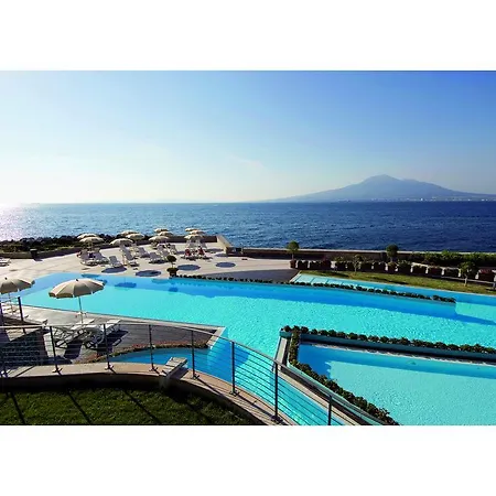 Towers Stabiae Sorrento Coast ホテル