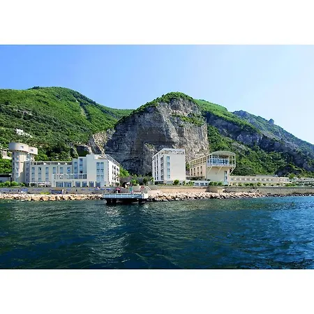 Towers Stabiae Sorrento Coast カステッランマーレ・ディ・スタービア