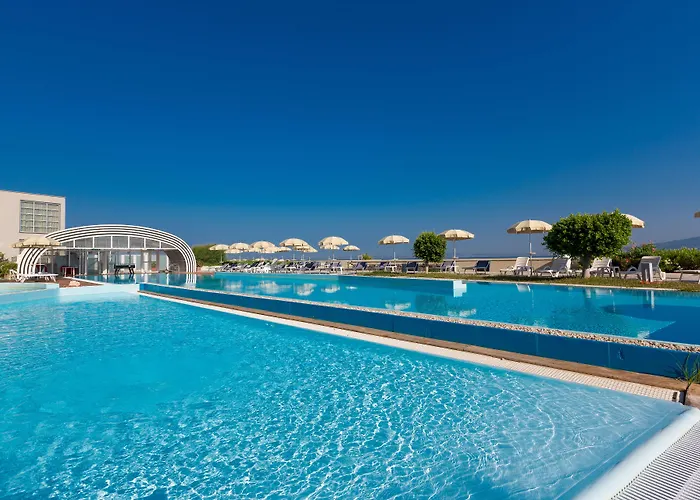 Отель Towers Stabiae Sorrento Coast Кастелламмаре-ди-Стабия