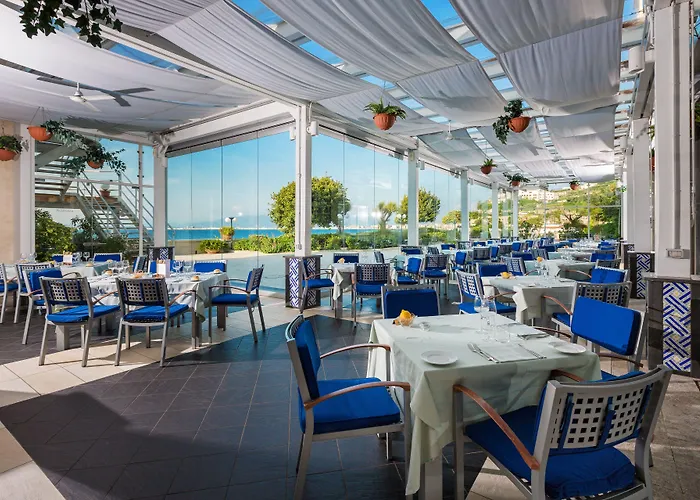 Отель Towers Stabiae Sorrento Coast